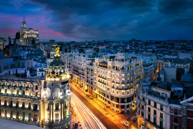 centro-de-la-ciudad-de-madrid-gran-vis-espana