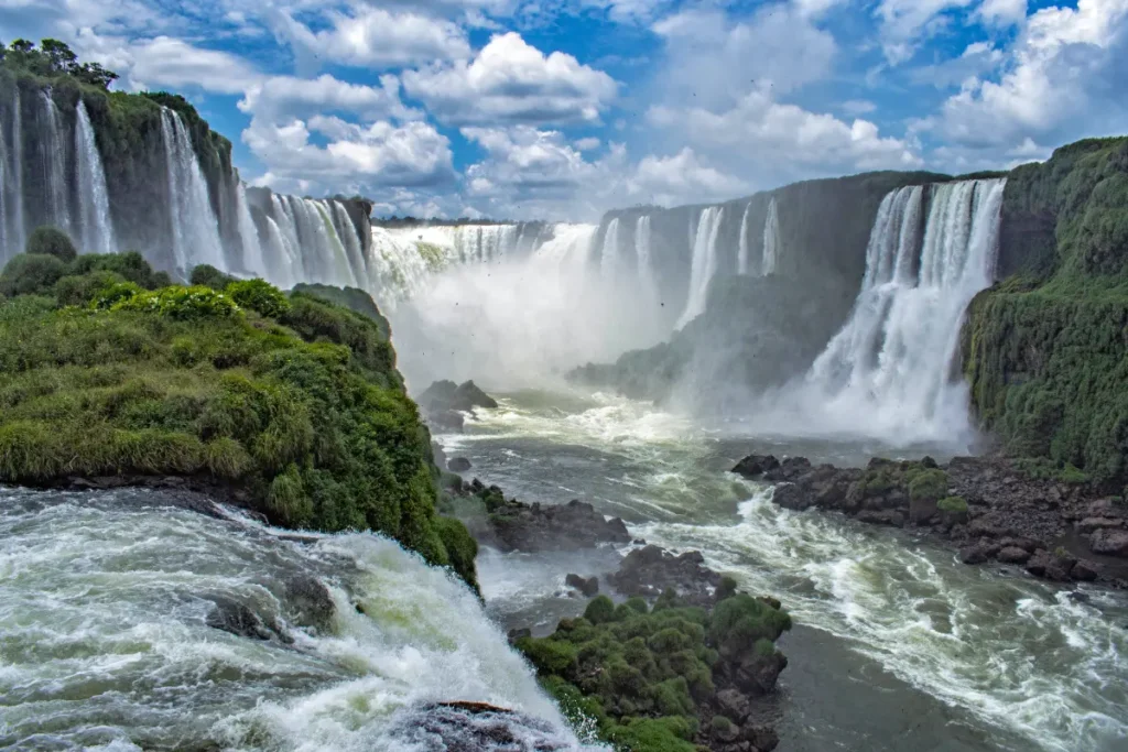 vista-panoramica-de-la-cascada-del-iguazu